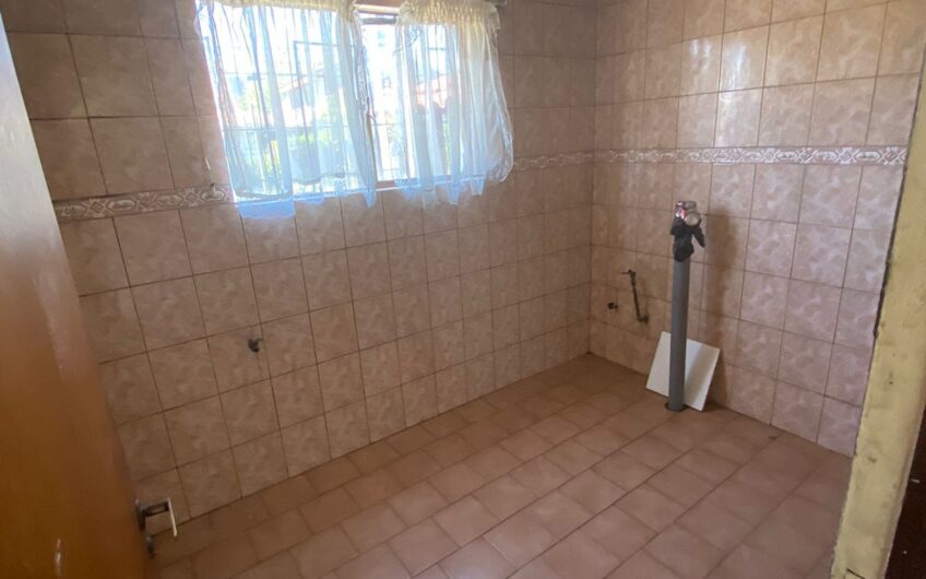 Se vende casa en Chiguayante con local comercial