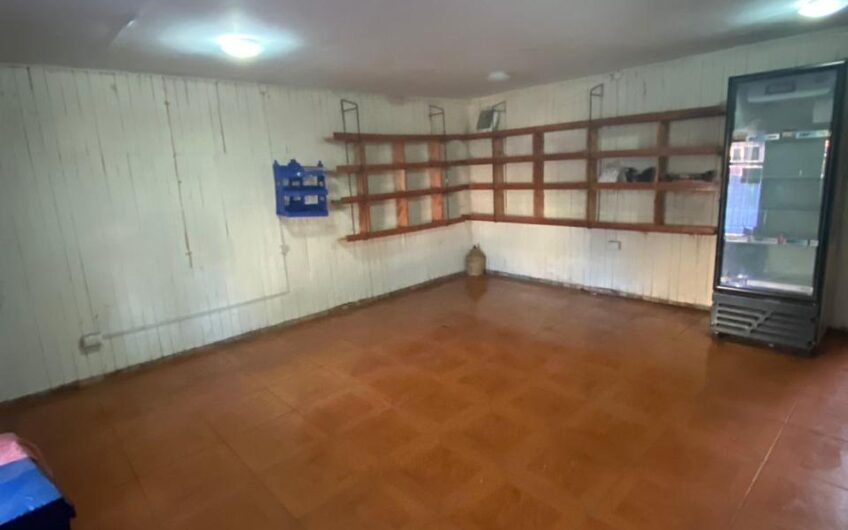 Se vende casa en Chiguayante con local comercial
